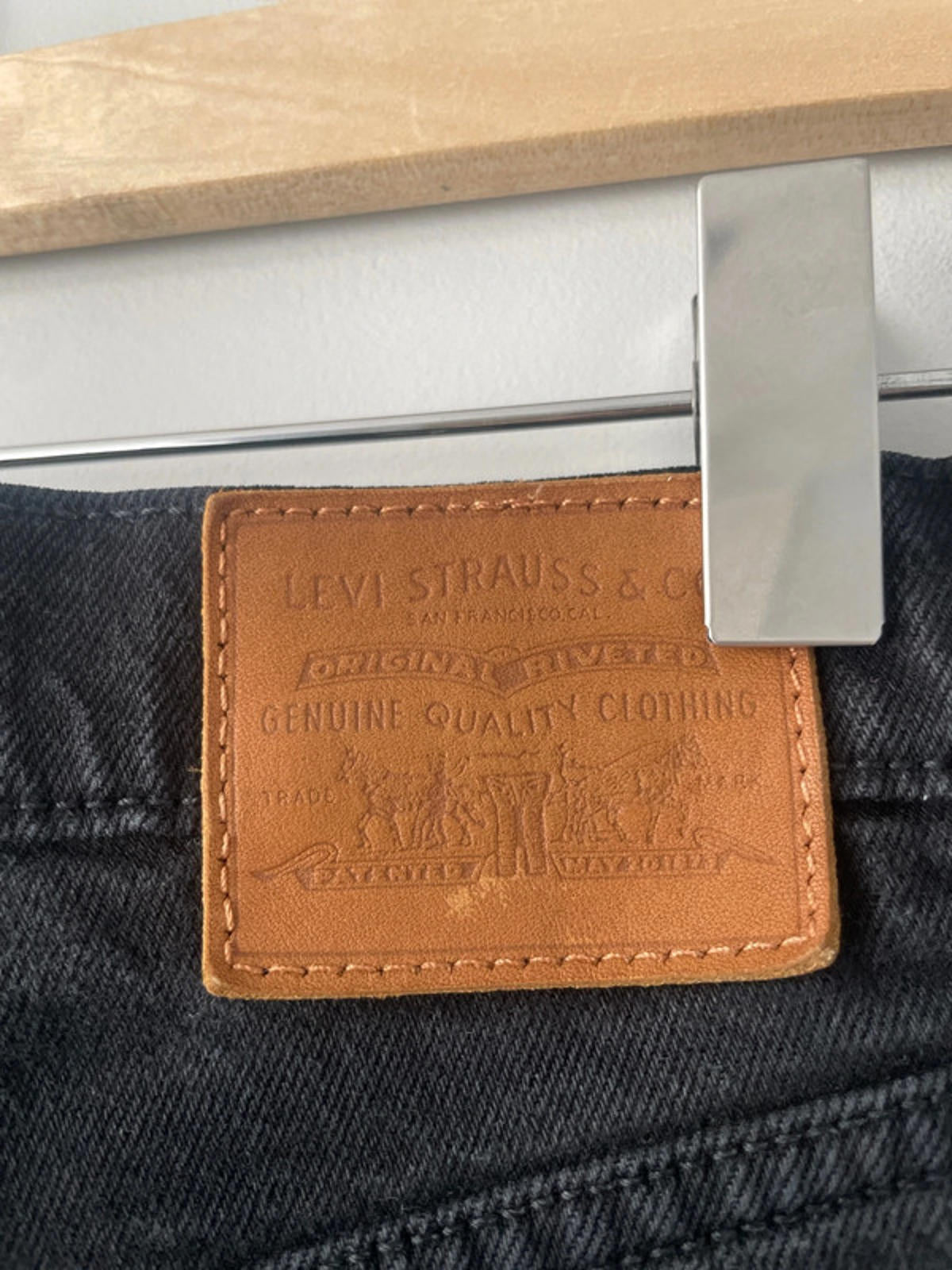 Women’s Levi’s High Waisted Ribcage Straight Fit Jeans In Black - W25/L27 - 2206