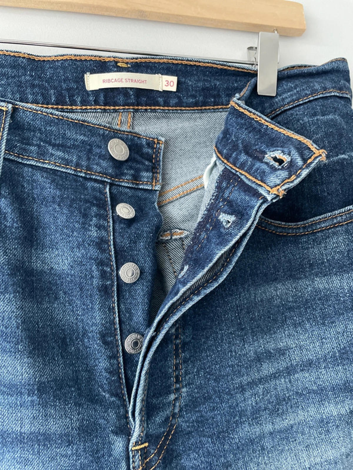 Women’s Levi’s High Waisted Ribcage Straight Fit Jeans In Navy - W30/L27 - 2489