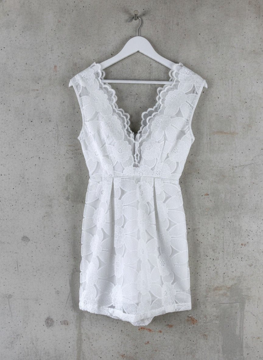 Women’s Alice McCall Premium Lace Mini Dress In White - UK6 - 1433