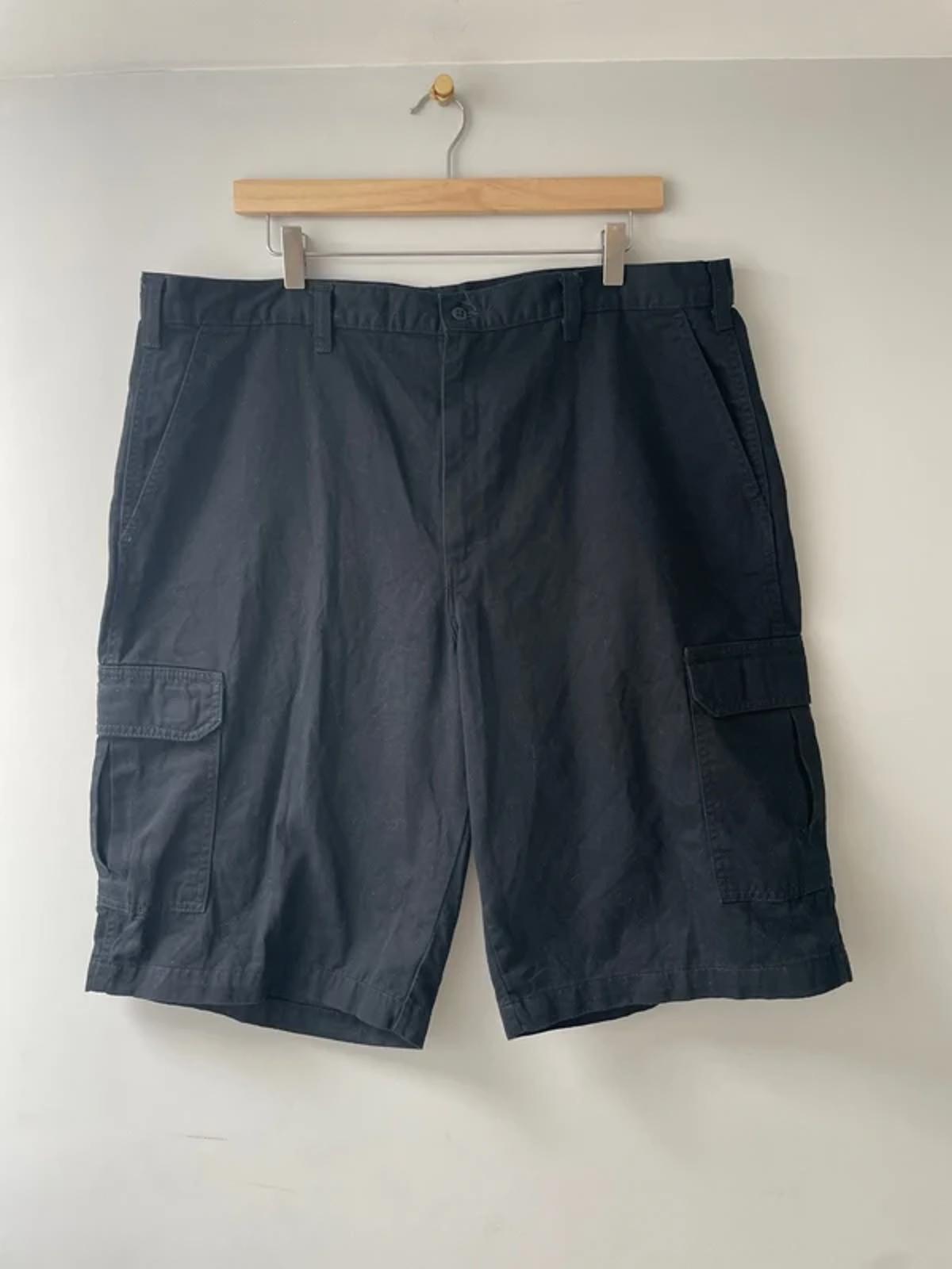 Men’s Dickies Baggy Fit Cargo Shorts In Black - W38/L13 - 3128