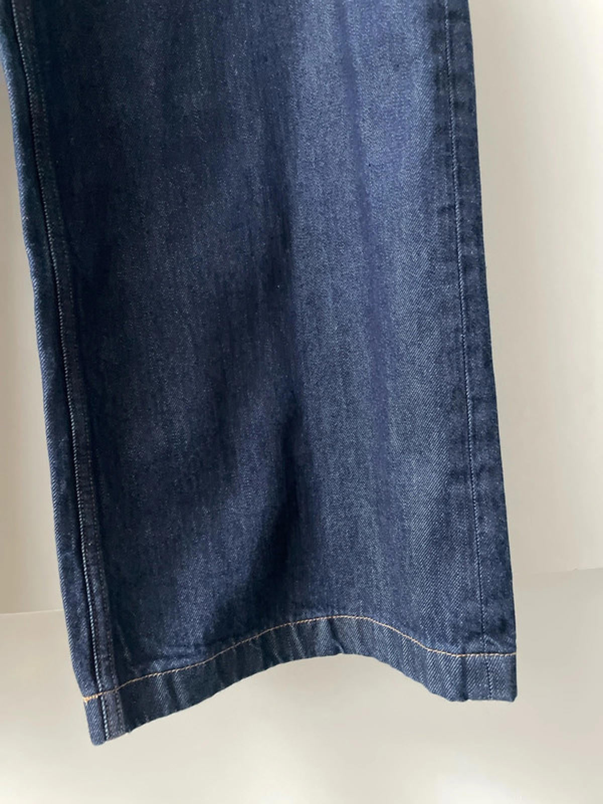 Women’s Abercrombie and Fitch High Rise Wide Leg Jeans in Navy - W28/L32 - 2563
