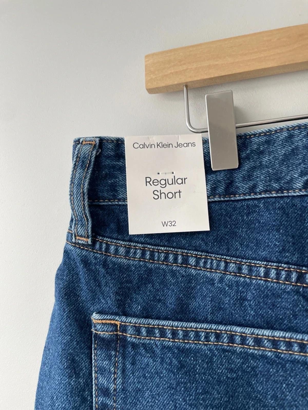 Men’s Calvin Klein Regular Fit Denim Shorts In Navy Blue - W32/L10 - 3141