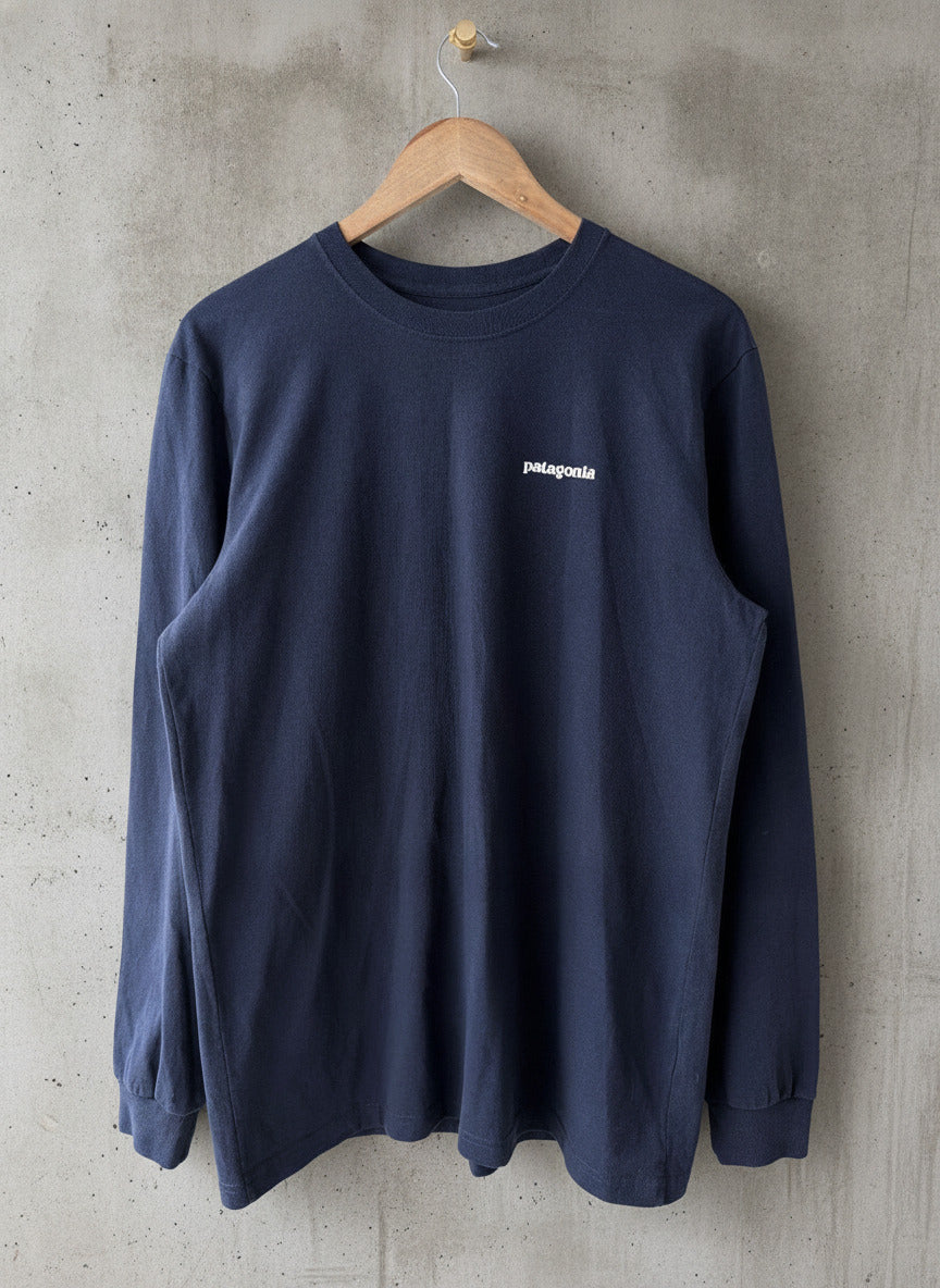 Men’s Patagonia Long Sleeve Logo Crew Neck T-Shirt In Navy - Medium - 3722