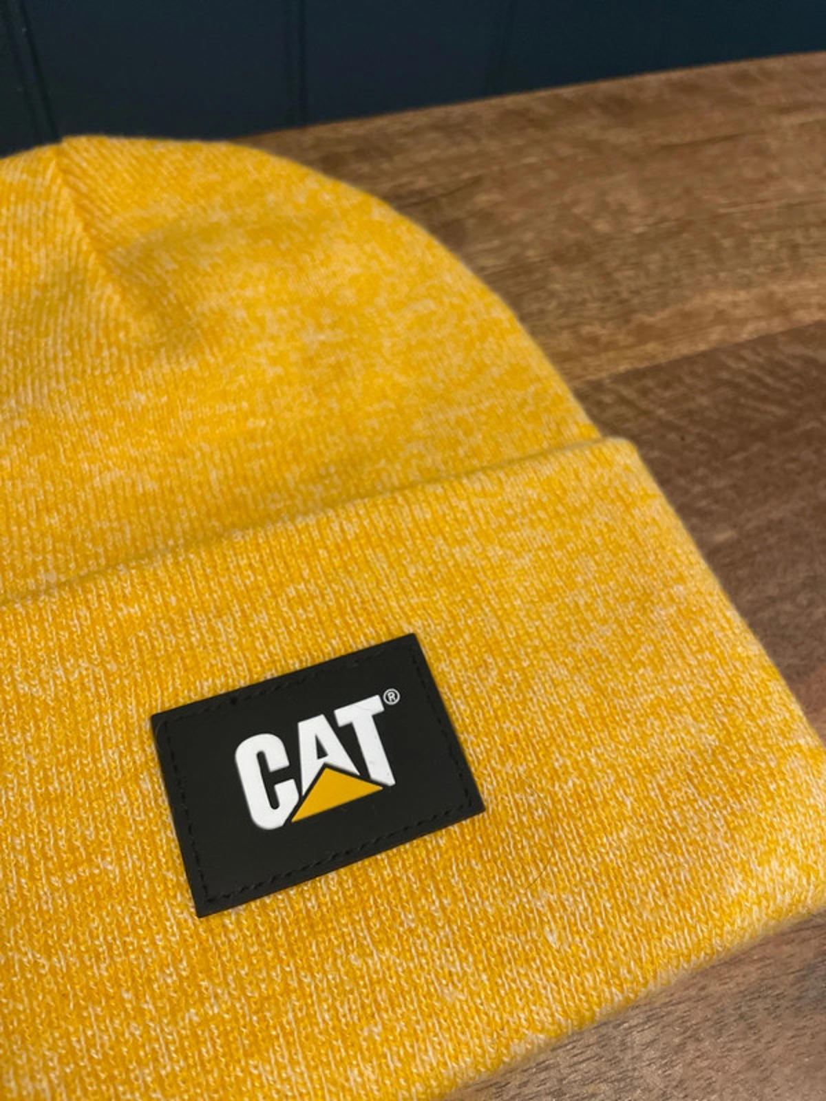 Men’s Cat WWR Label Beanie Hat In Yellow - 2602