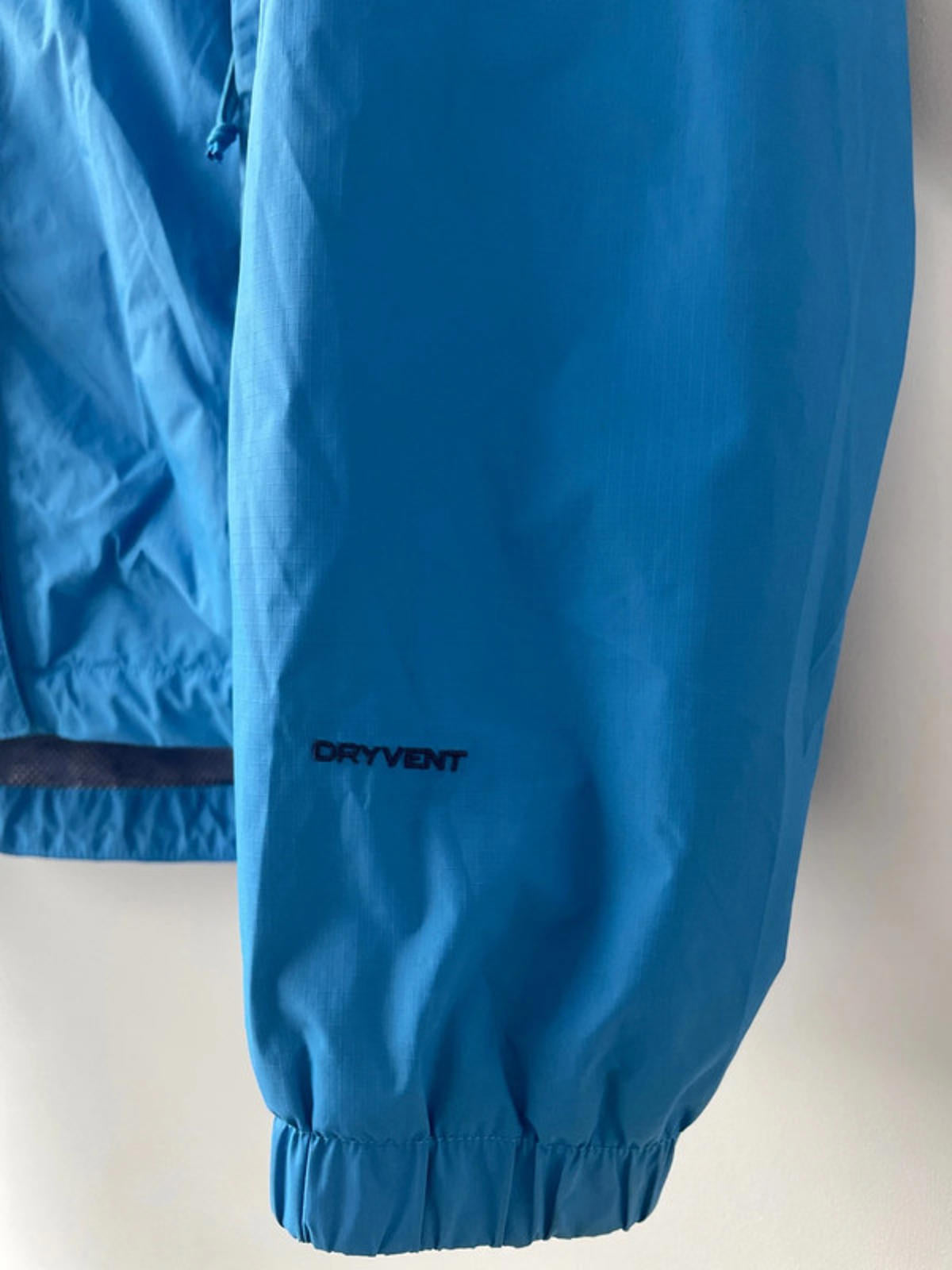 Women’s The North Face Dryvent Hooded Waterproof Jacket Coat - Small - 2110