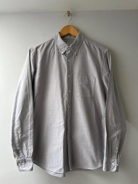 Men’s Uniqlo slim fit long sleeve chambray oxford shirt - Medium - 0775