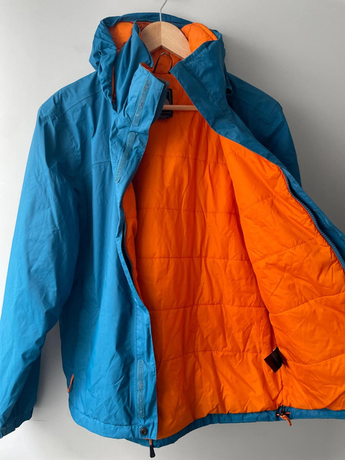 Mens The North Face Hyvent Waterproof Hooded Jacket In Blue/Orange - Small -2209