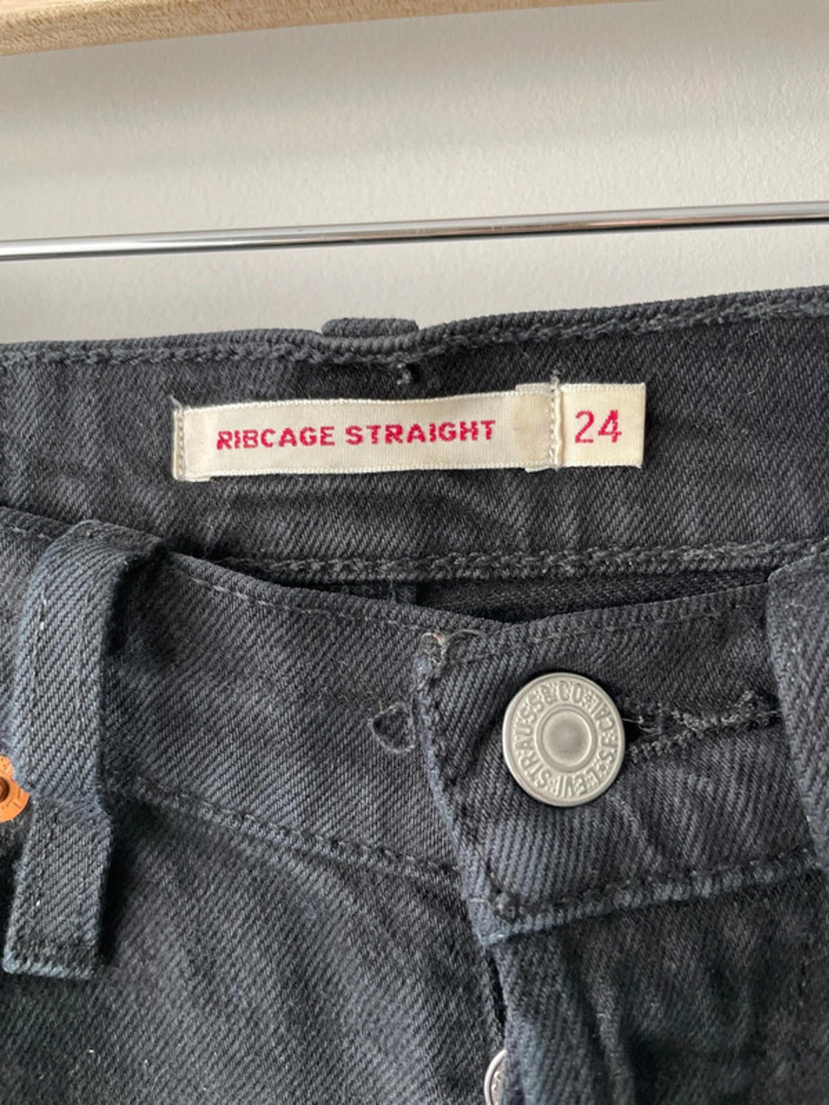 Women’s Levi’s High Waisted Ribcage Straight Fit Jeans In Black - W24/L26 - 2270