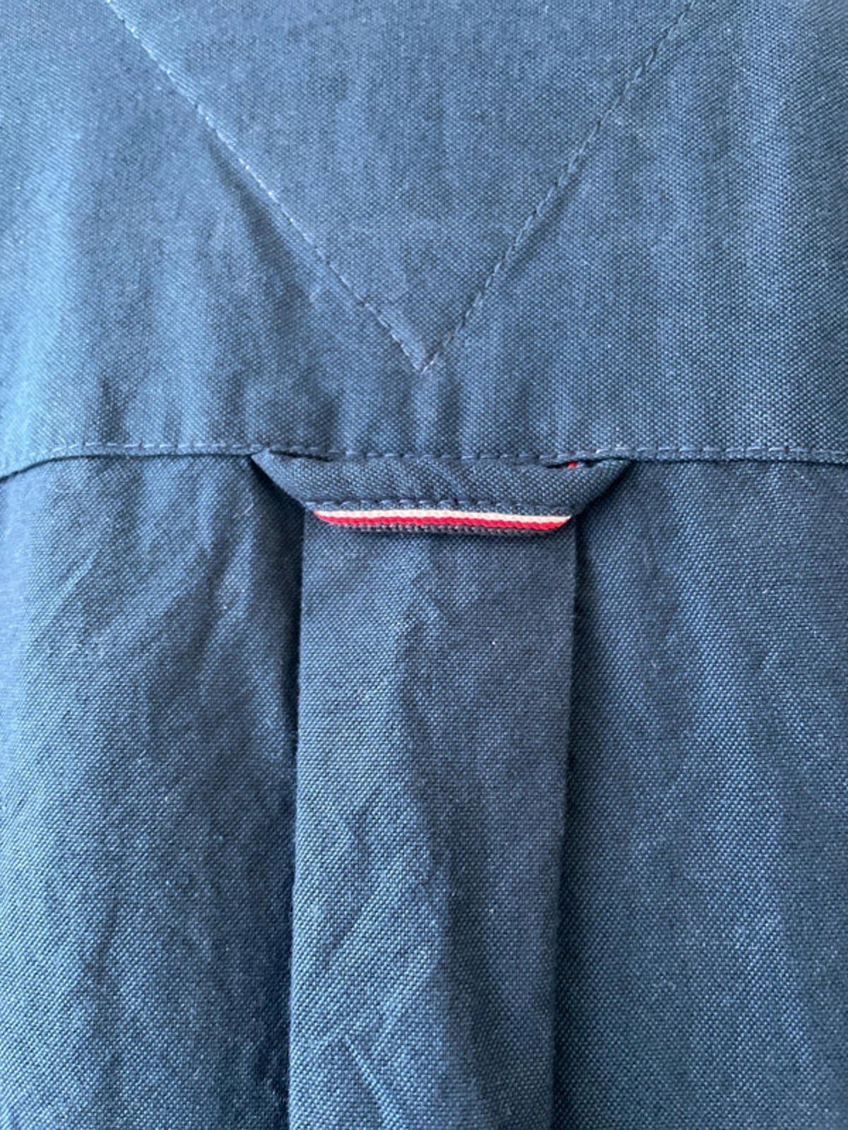 Men’s Tommy Hilfiger Button Down Collar Shirt in Navy - Large - 2568