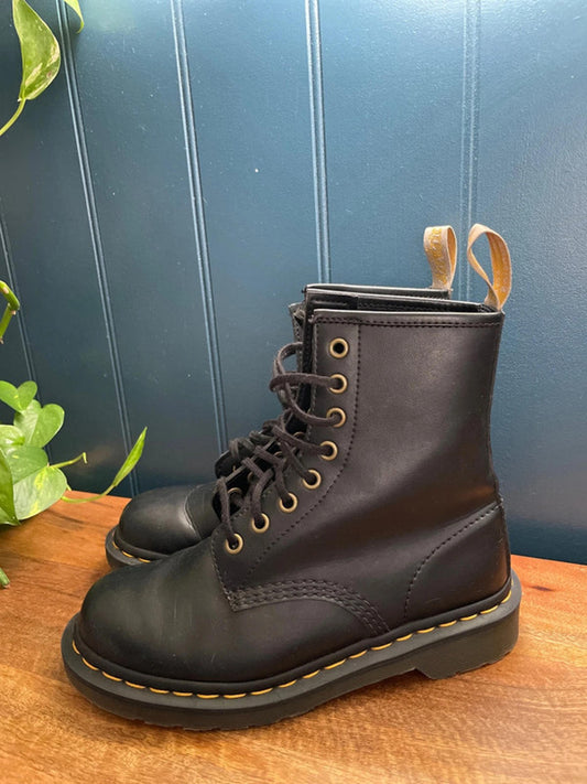 Women’s Dr Martens 8 Eyelet Vegan 14045 Lace Up Boots In Black - UK4- 2136