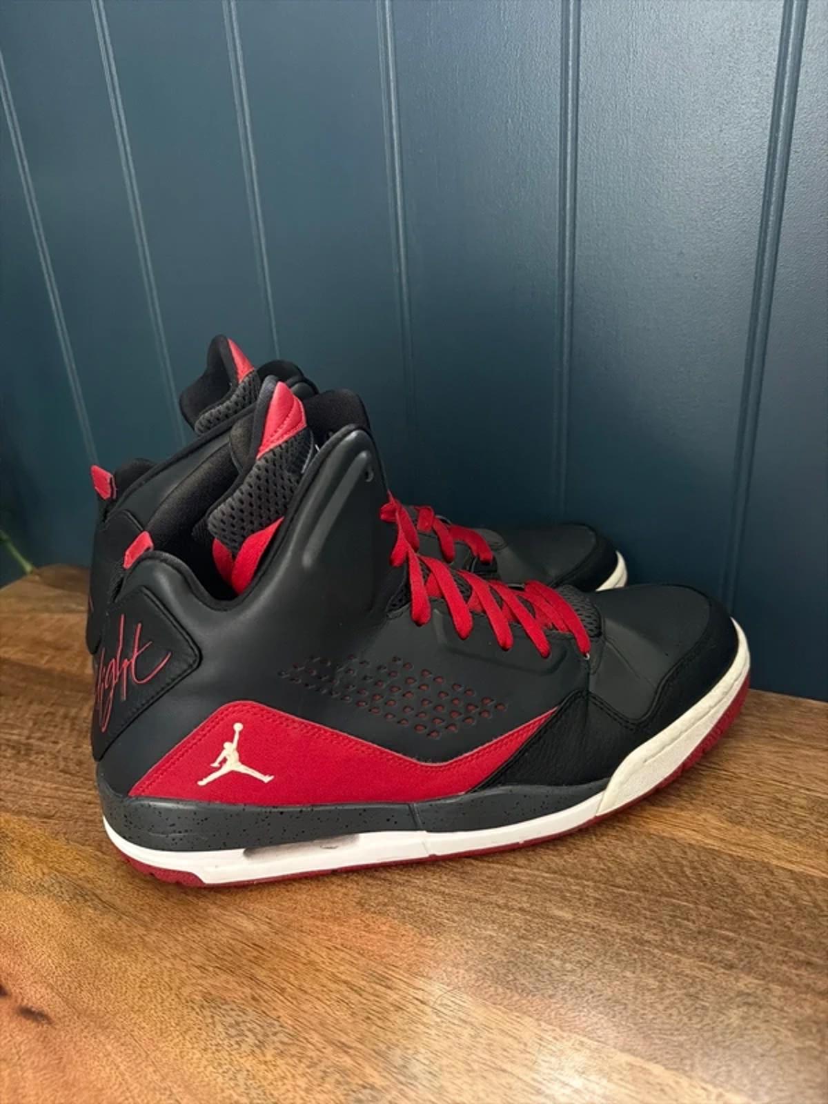 Men’s Nike Air Jordan SC-3 Basketball Trainers In Black/Red - Uk9 - 3293
