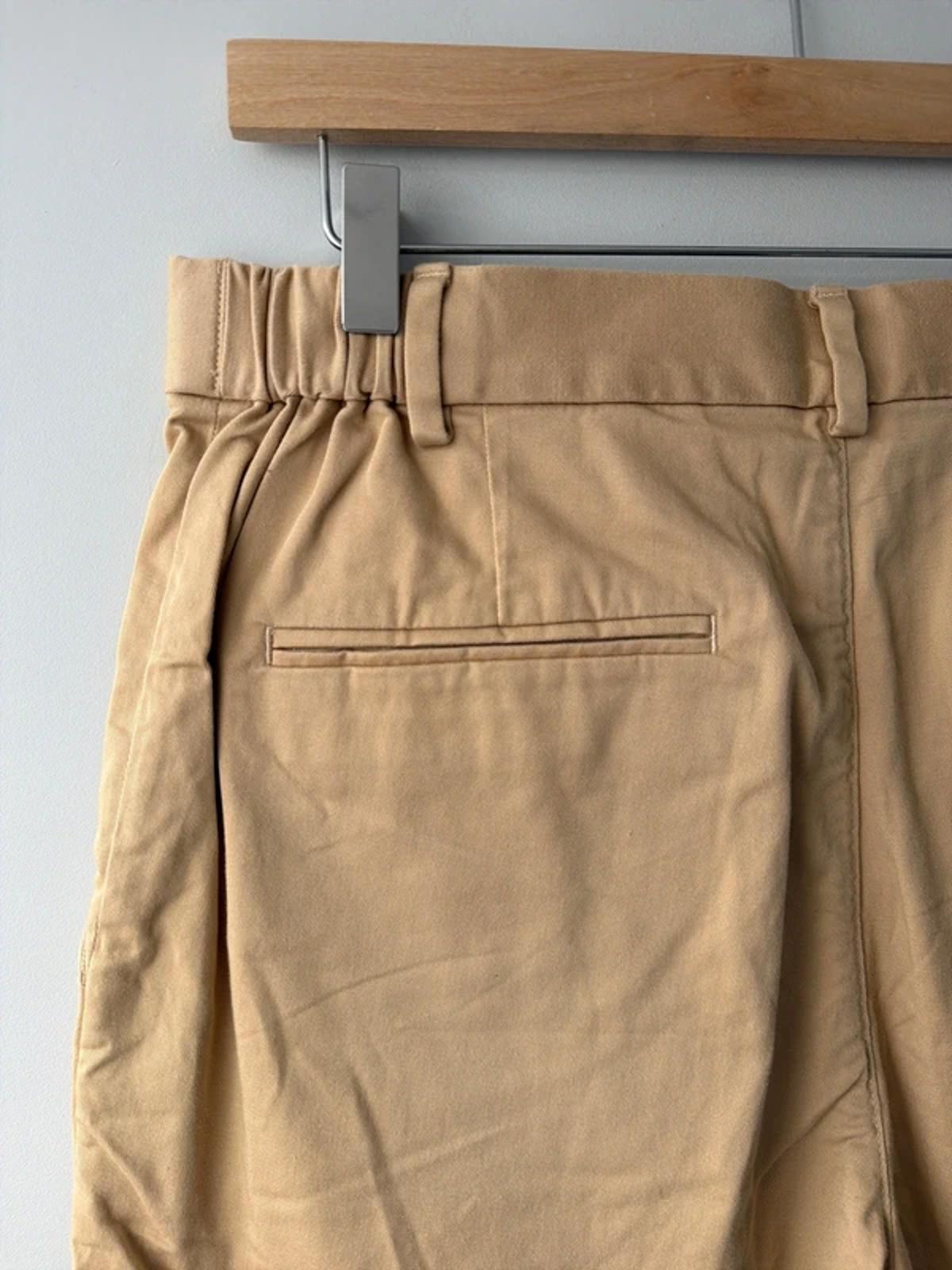 Men's Cos Stretch Fit Classic Chino Shorts in Beige - W33 - 3267