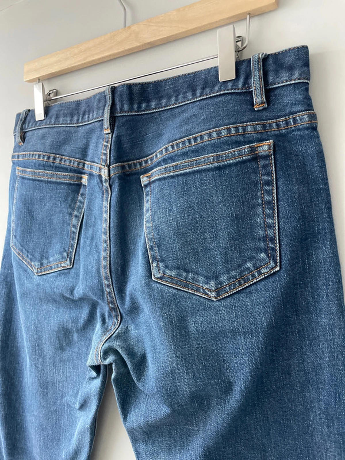 Unisex A.P.C New Standard Straight Cut Jeans In Navy - W33/L28 - 2530