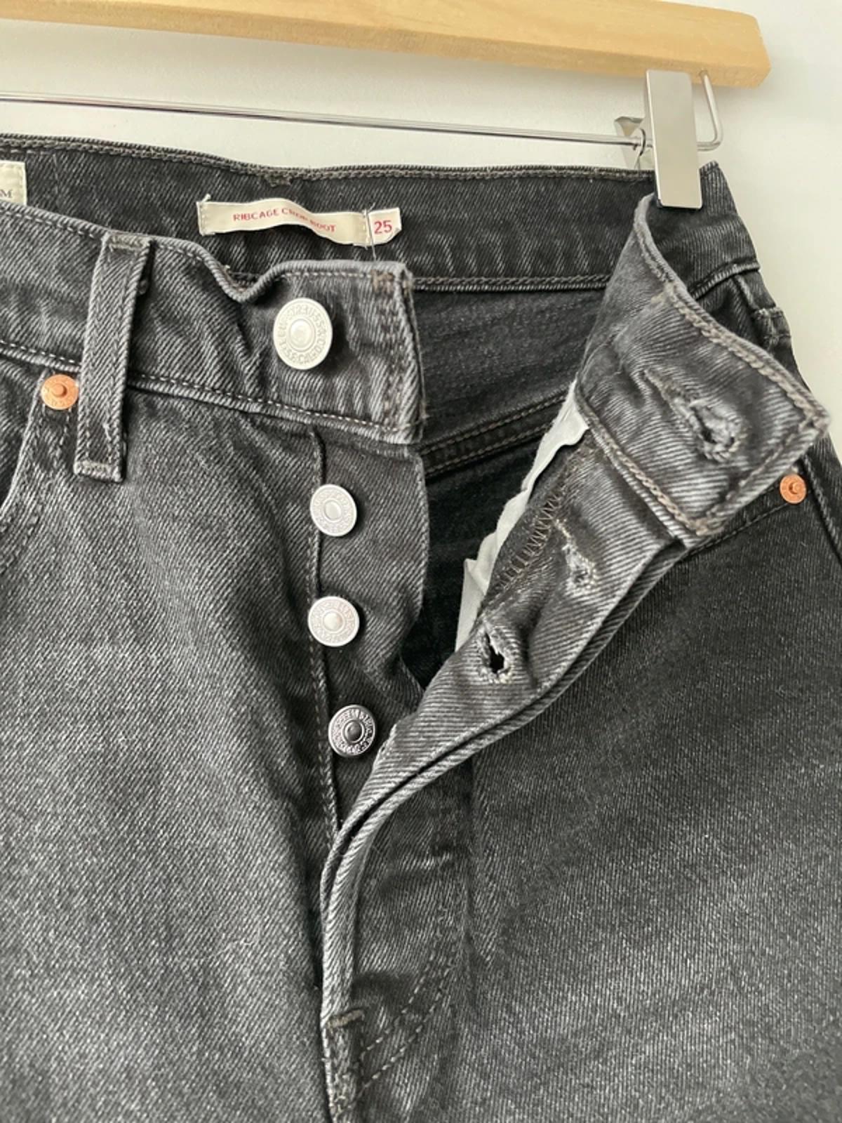 Women’s Levi’s High Waisted Ribcage Boot Straight Fit Jeans In Black - W25/L27 - 3001