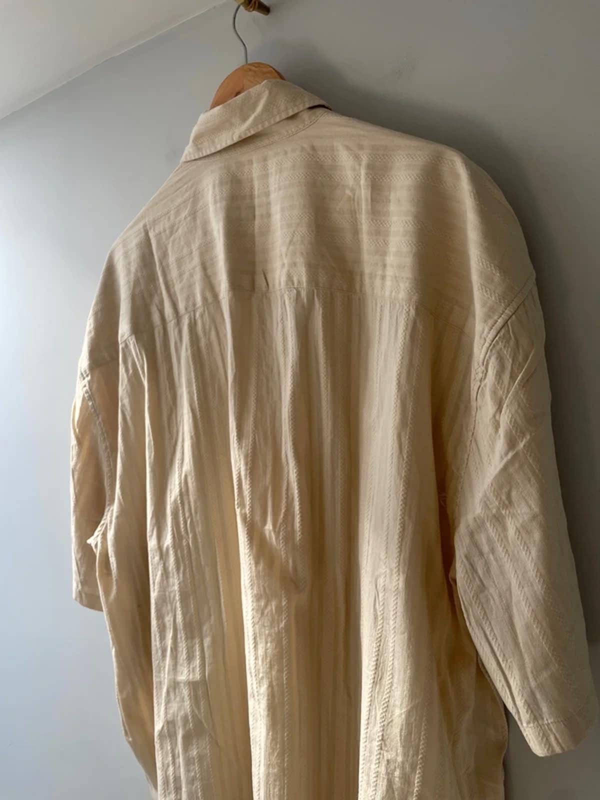 Men’s Abercrombie & Fitch Cropped Fit Short Sleeve Shirt in Beige - XXLarge - 3029