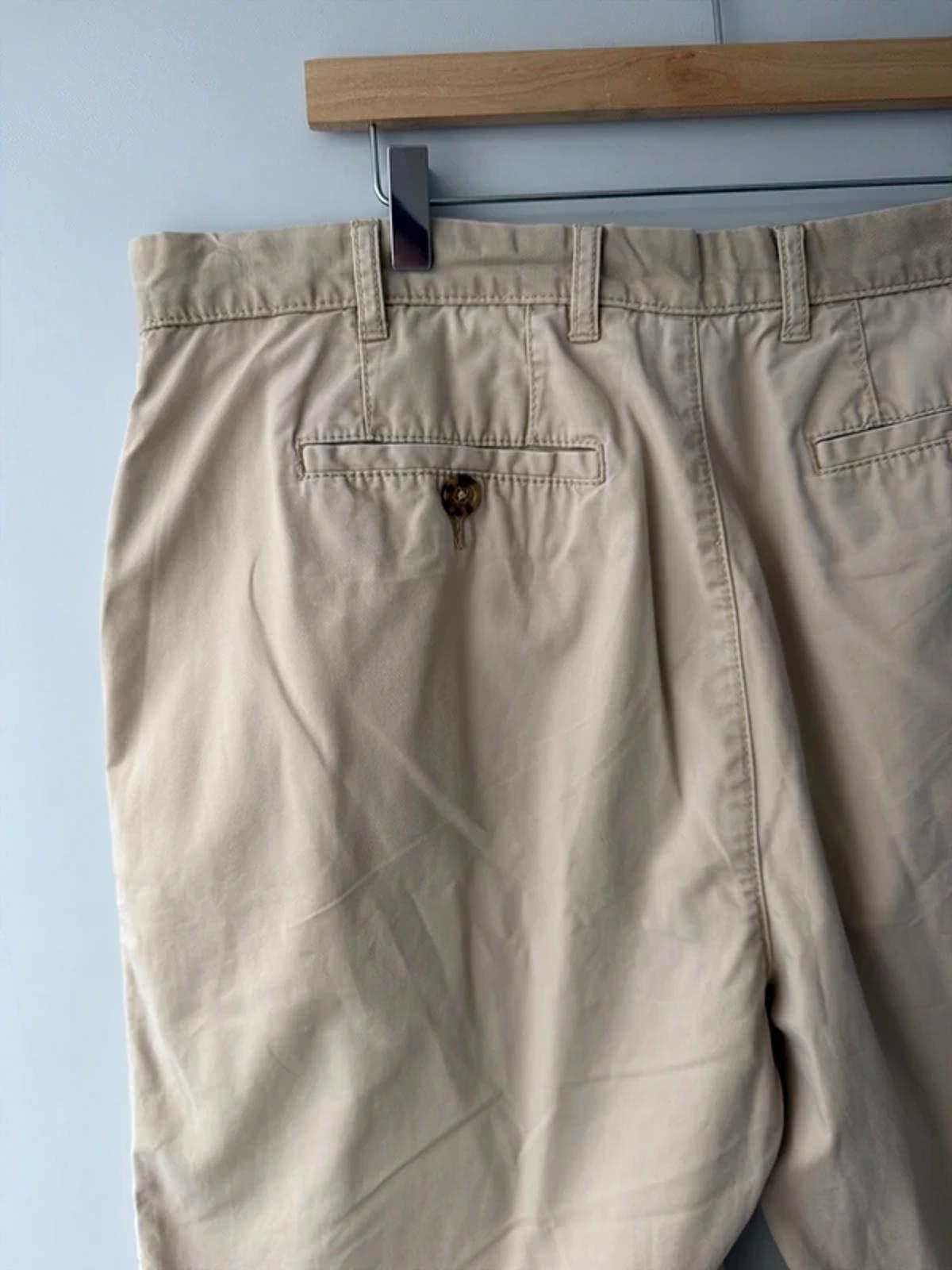 Men’s Tommy Hilfiger Classic Fit Chino Shorts In Beige - W38 - 3254