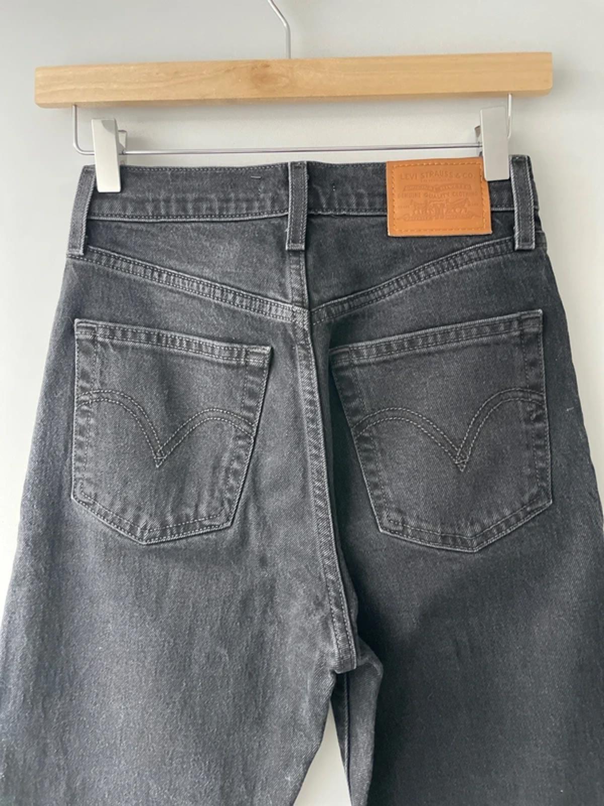 Women’s Levi’s High Waisted Ribcage Boot Straight Fit Jeans In Black - W25/L27 - 3001