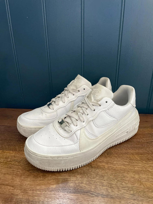 Women’s Nike Air Force 1 Premium Leather Trainers - UK 5.5 - 1928
