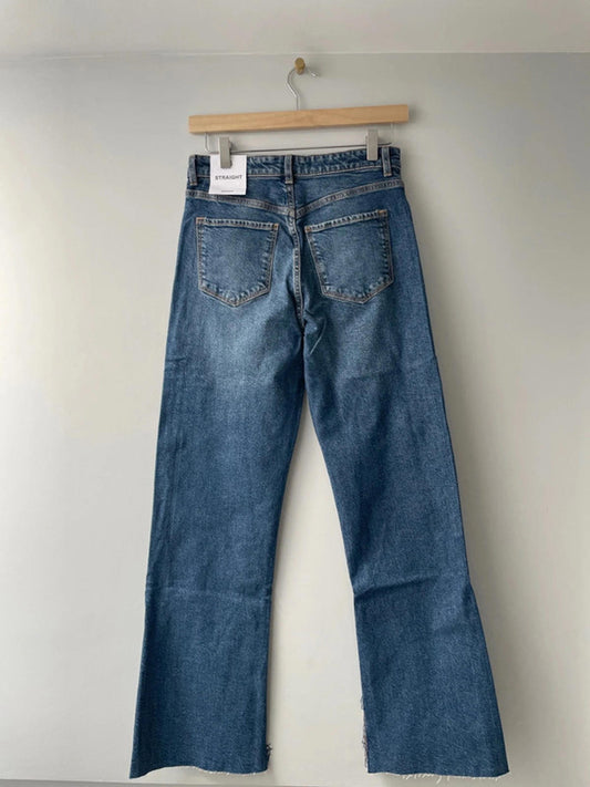 Women’s Bershka Premium Straight Fit Jeans with Raw Edge Hem - W27/L30 - 1863