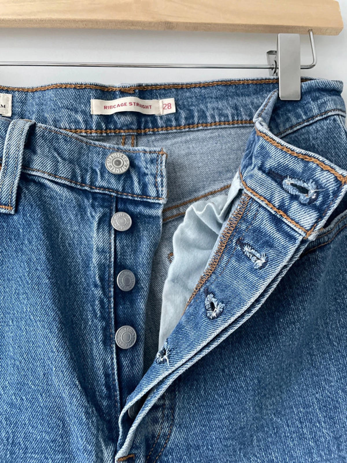 Women’s Levi’s High Waisted Ribcage Straight Fit Jeans In Navy - W28/L27 - 2518