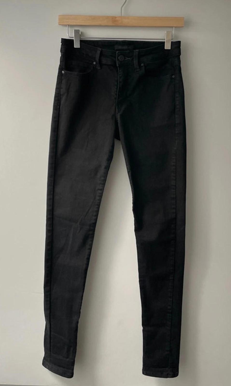 Women’s Uniqlo Skinny Fit Jeans In Black - W27 / L32