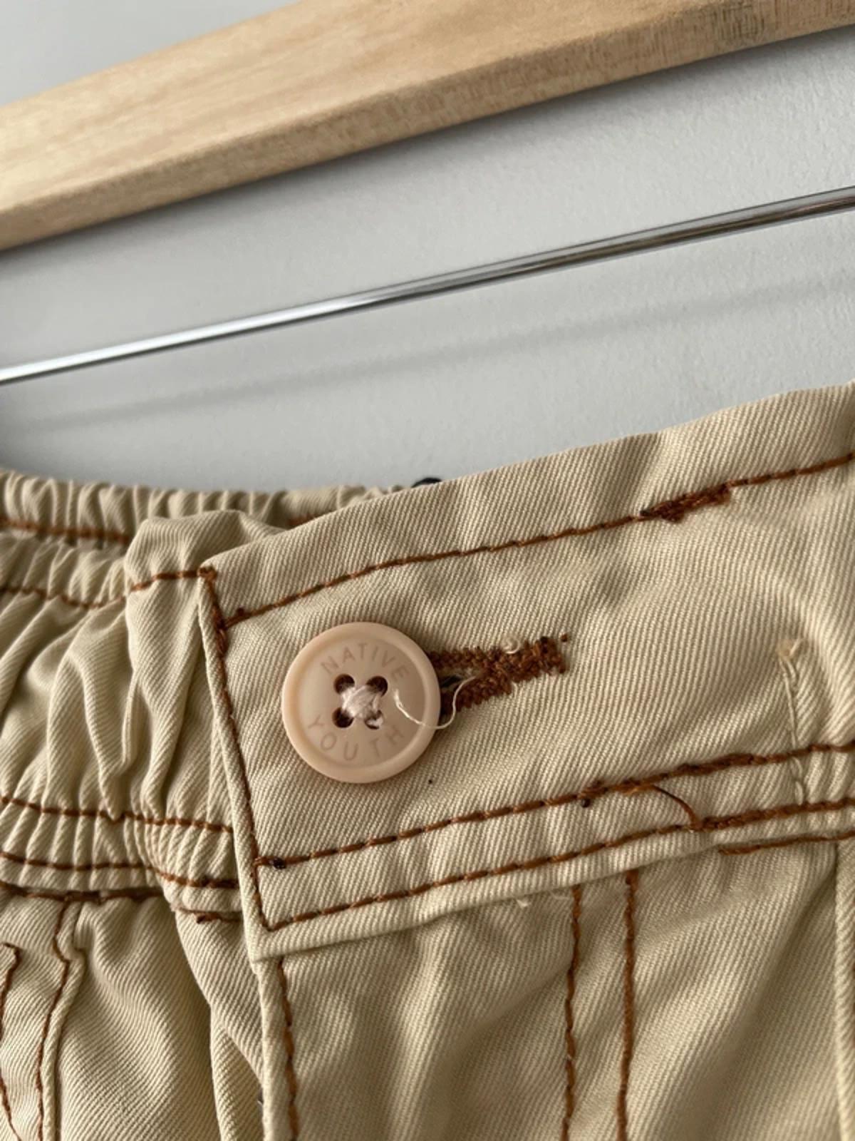 Women’s Native Youth Baggy Fit Cargo Shorts In Beige - W28/L6 - 3174