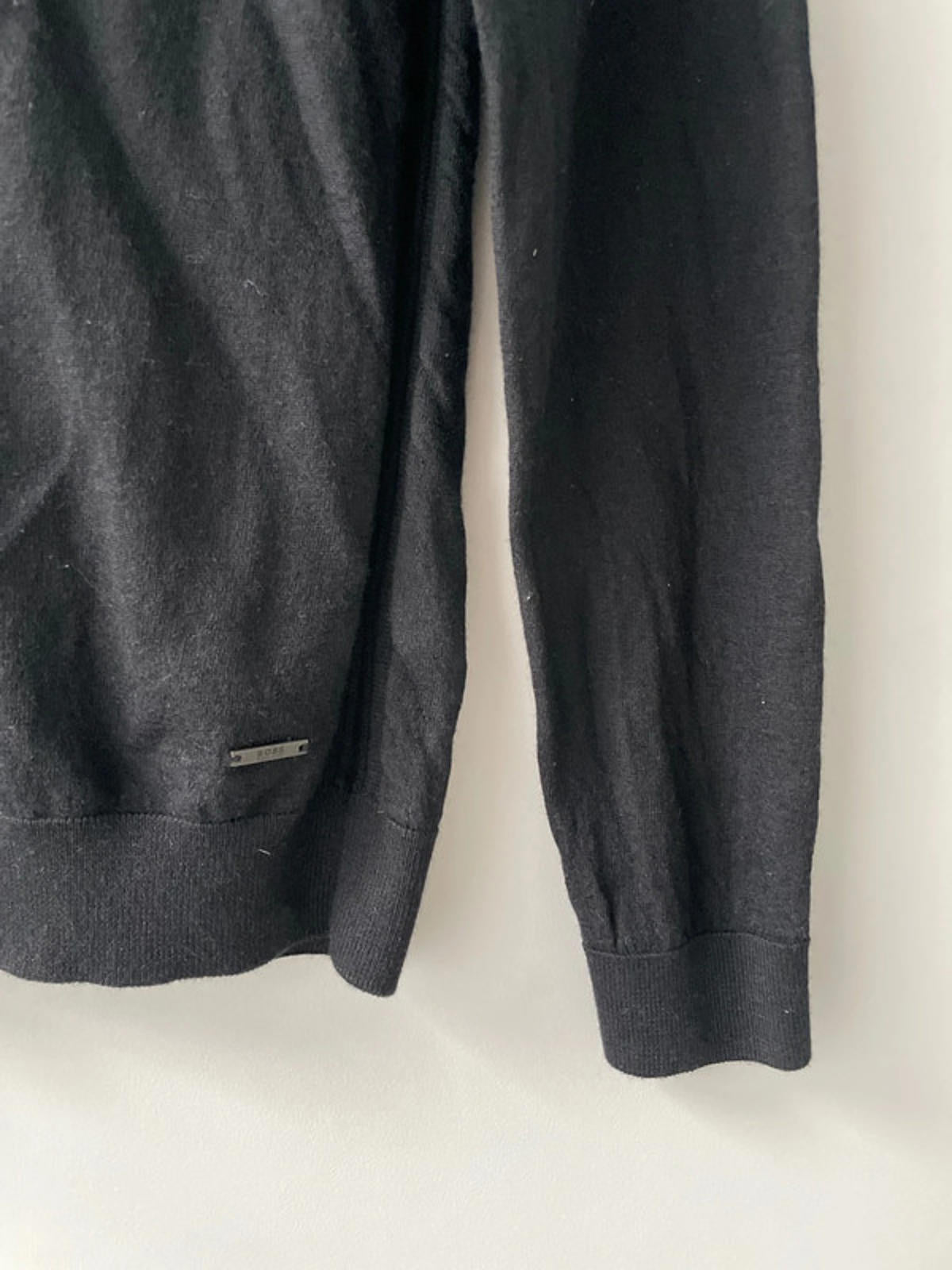 Men’s Hugo Boss 100% Wool Slim Fit Roll Neck Jumper - Medium - 2045