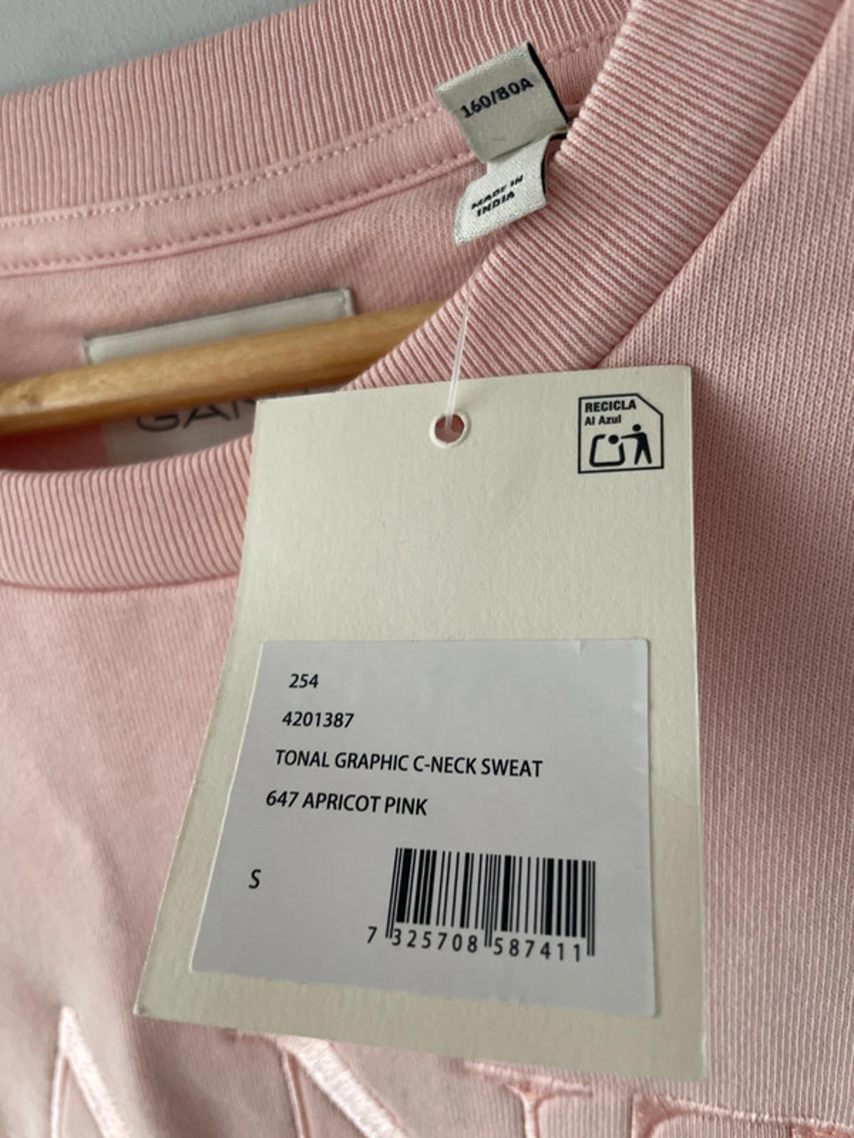 Women's GANT Tonal Graphic Jersey Sweatshirt In Pink - Small - 2812