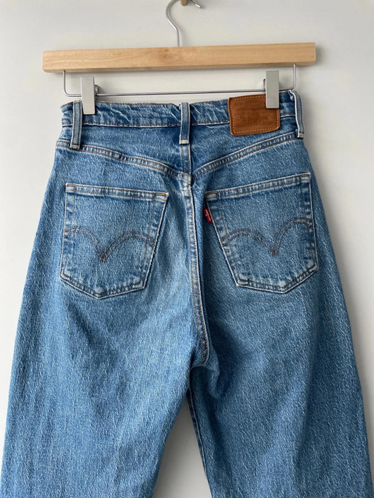 Women’s Levi’s High Waisted Ribcage Straight Fit Jeans In Blue - W24/L27 - 2268