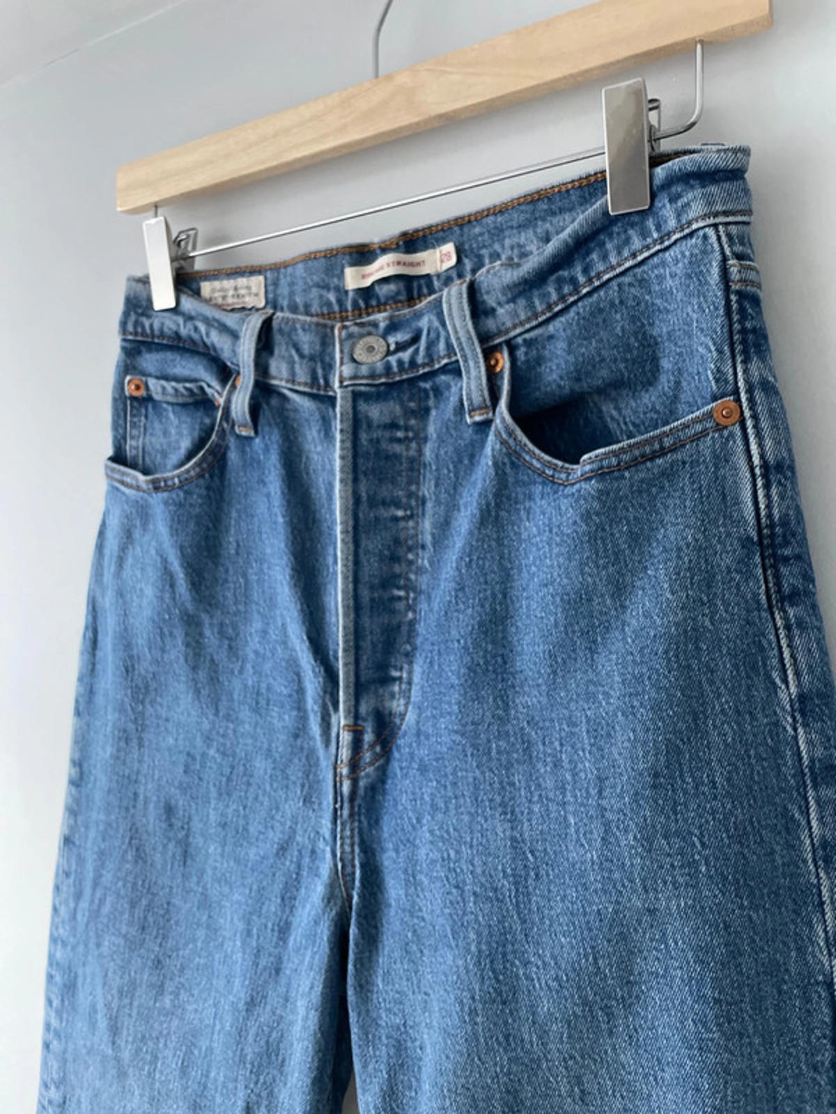 Women’s Levi’s High Waisted Ribcage Straight Fit Jeans In Navy - W28/L27 - 2518