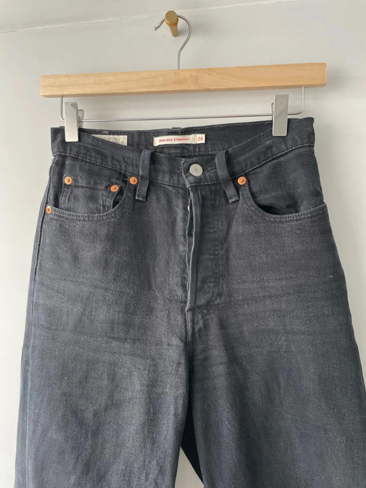 Women’s Levi’s High Waisted Ribcage Straight Fit Jeans In Black - W24/L26 - 2270