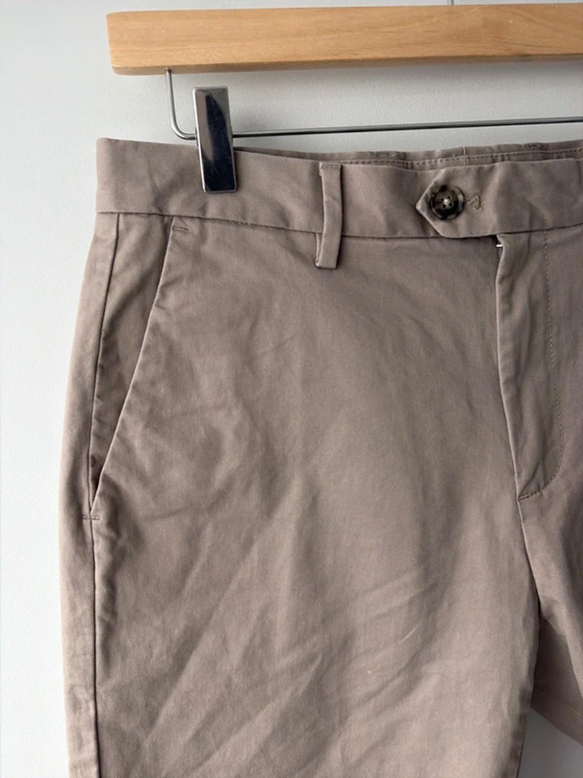 Women’s Reiss Premium Stretch fit Classic Chino Shorts in Beige - W30 - 3266