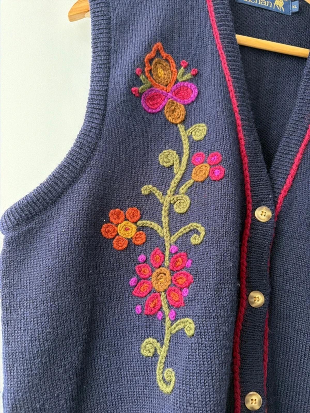 Women’s Tulchan 100% merino wool hand embroidered flower design cardigan - xlarge - 3424