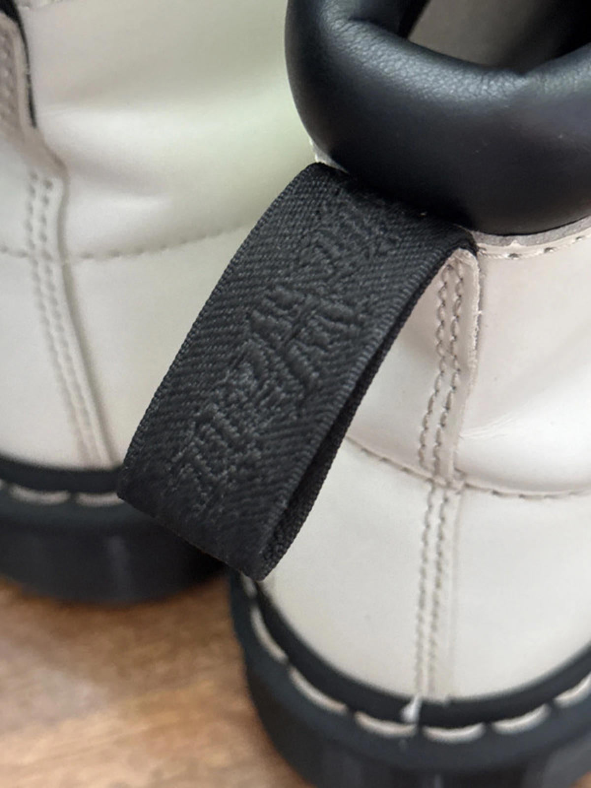 Women’s Dr Martens 939 Premium Leather Lace Up Boots In White/Black - Uk6 - 0784