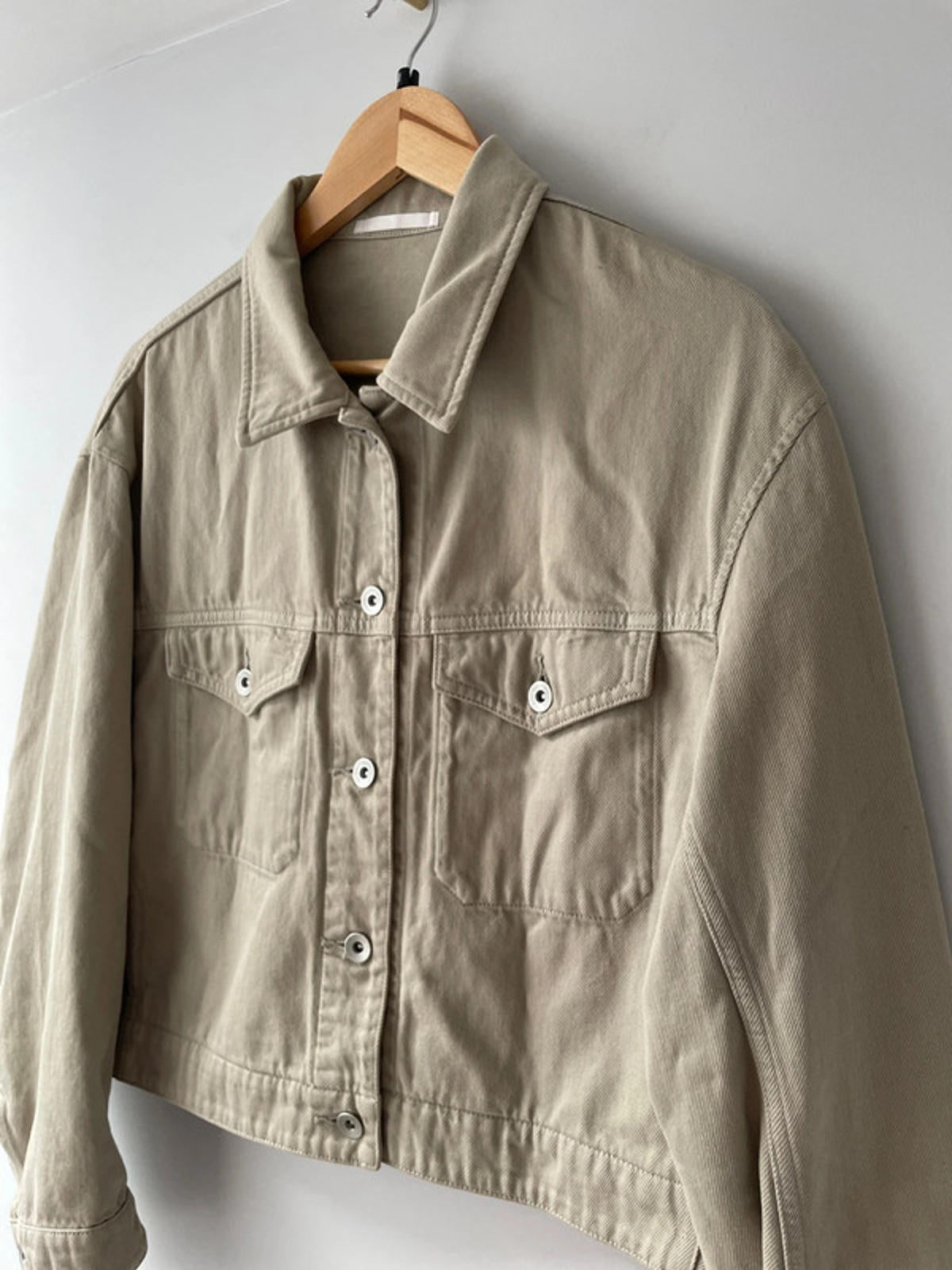 Women’s Uniqlo Cropped Oversized Fit Denim Jacket In Beige - Medium - 2027