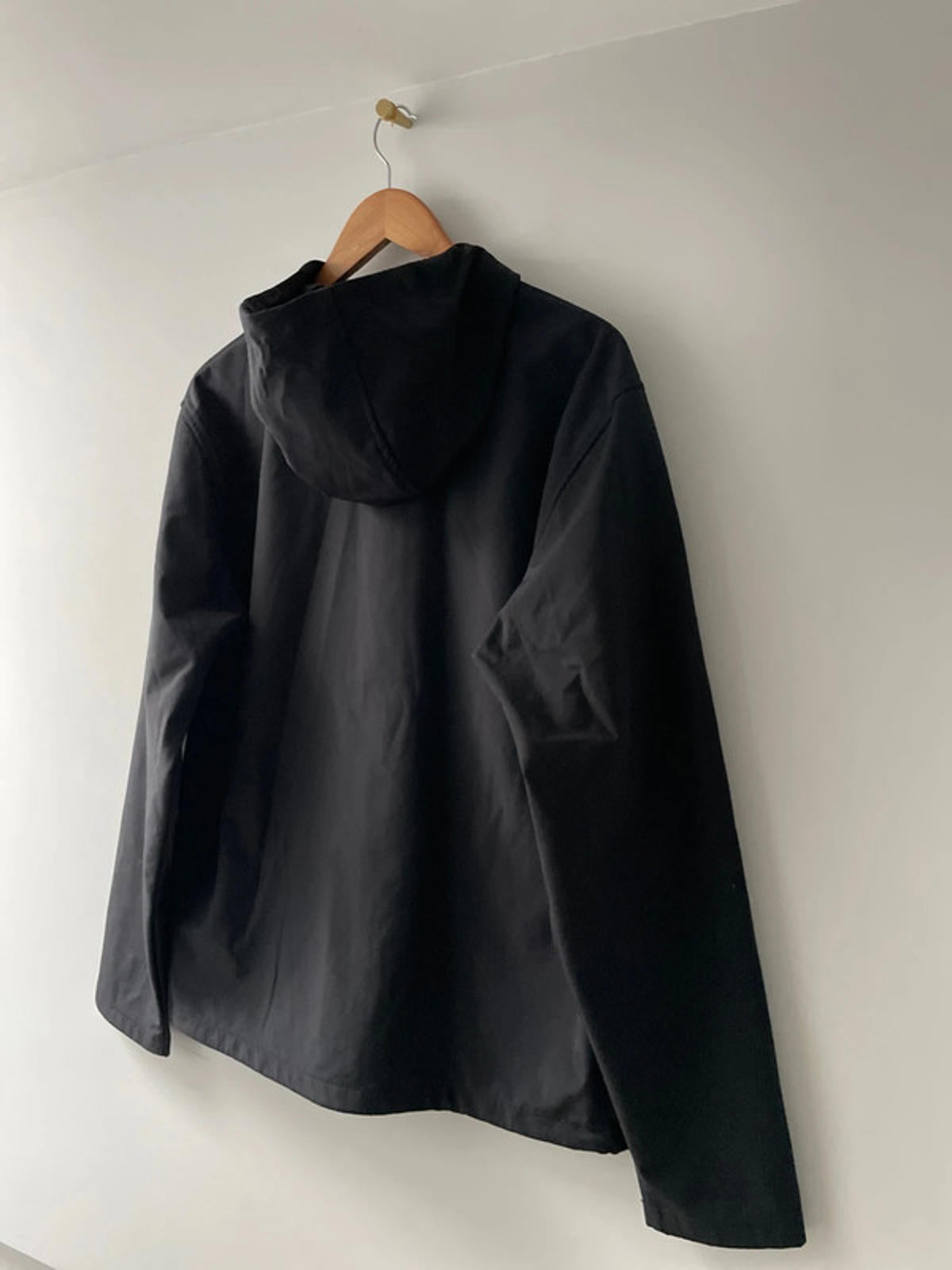 Men’s New Balance Zip Through Hooded Jacket - Medium - 1994