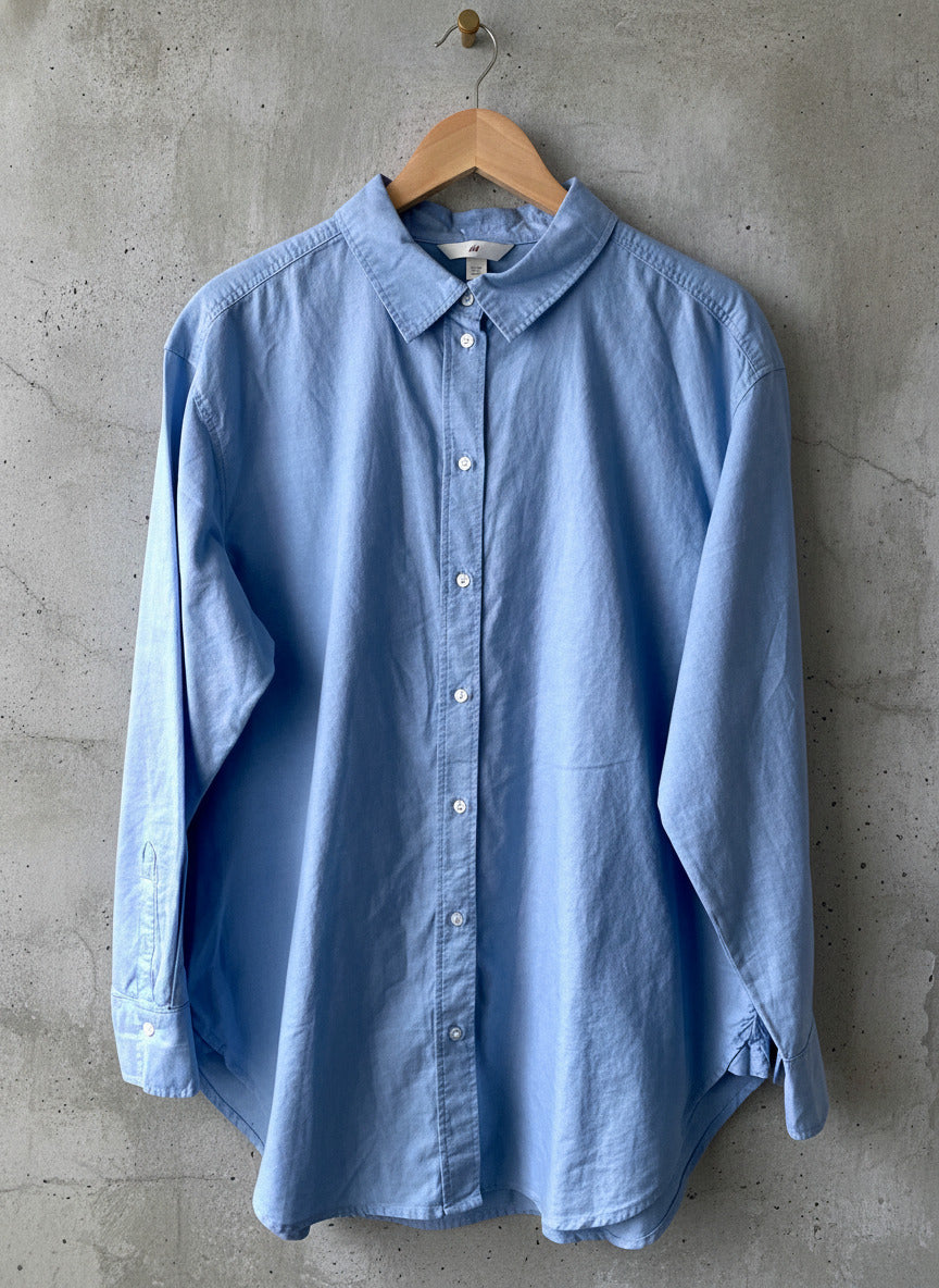 Men’s H&M Oversized Fit Long Sleeve Chambray Shirt In Blue - Medium - 2233