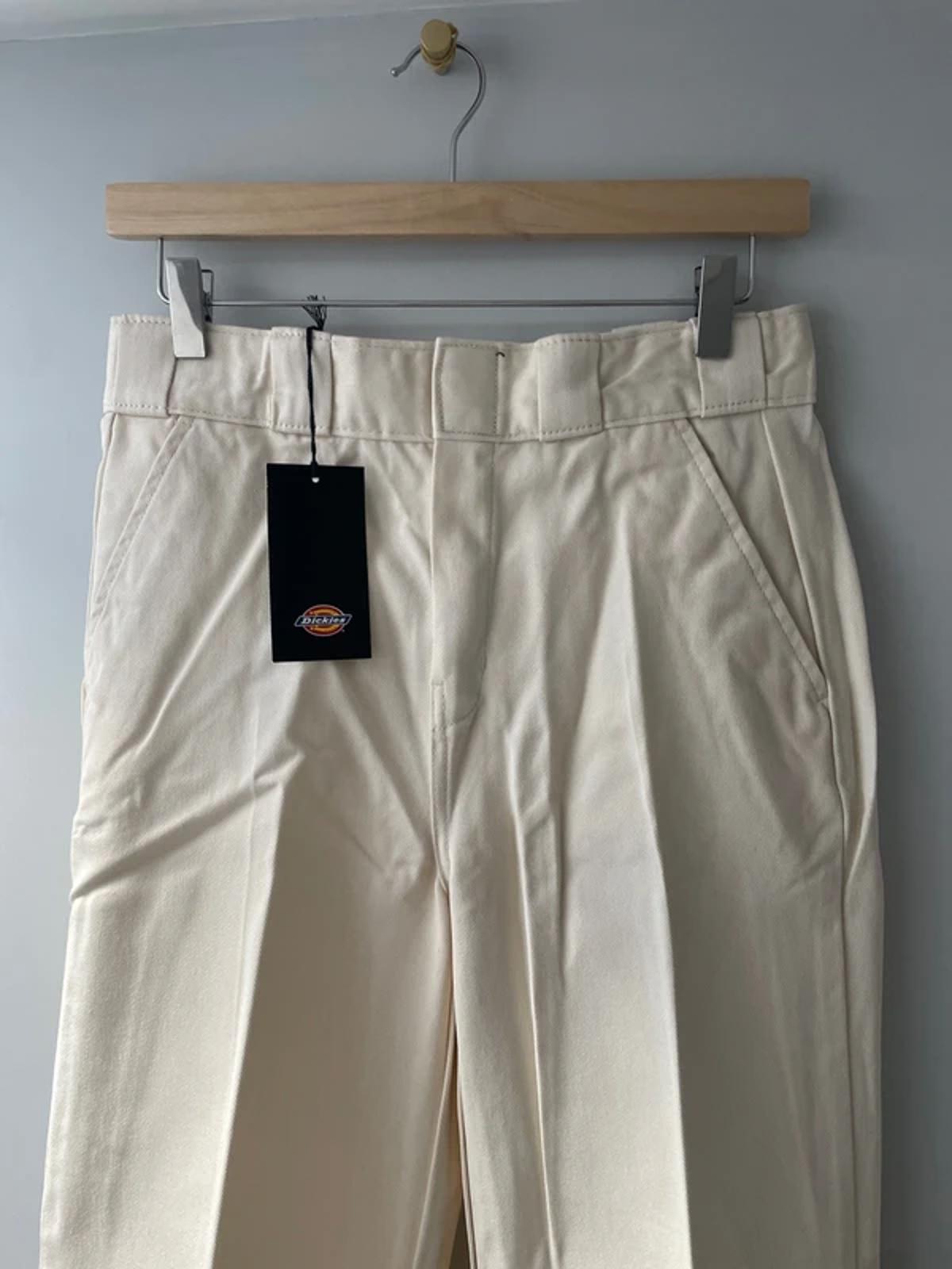 Women’s Dickies Elizaville Straight Leg Chino Trousers In Cream - W26/L29 - 3007
