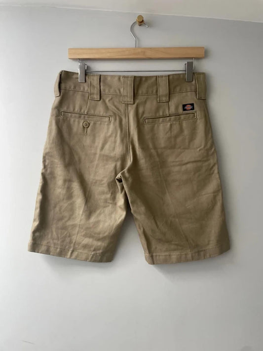 Men’s Dickies Slim Straight Fit Chino Short In Beige - W30/L10.5- 3185