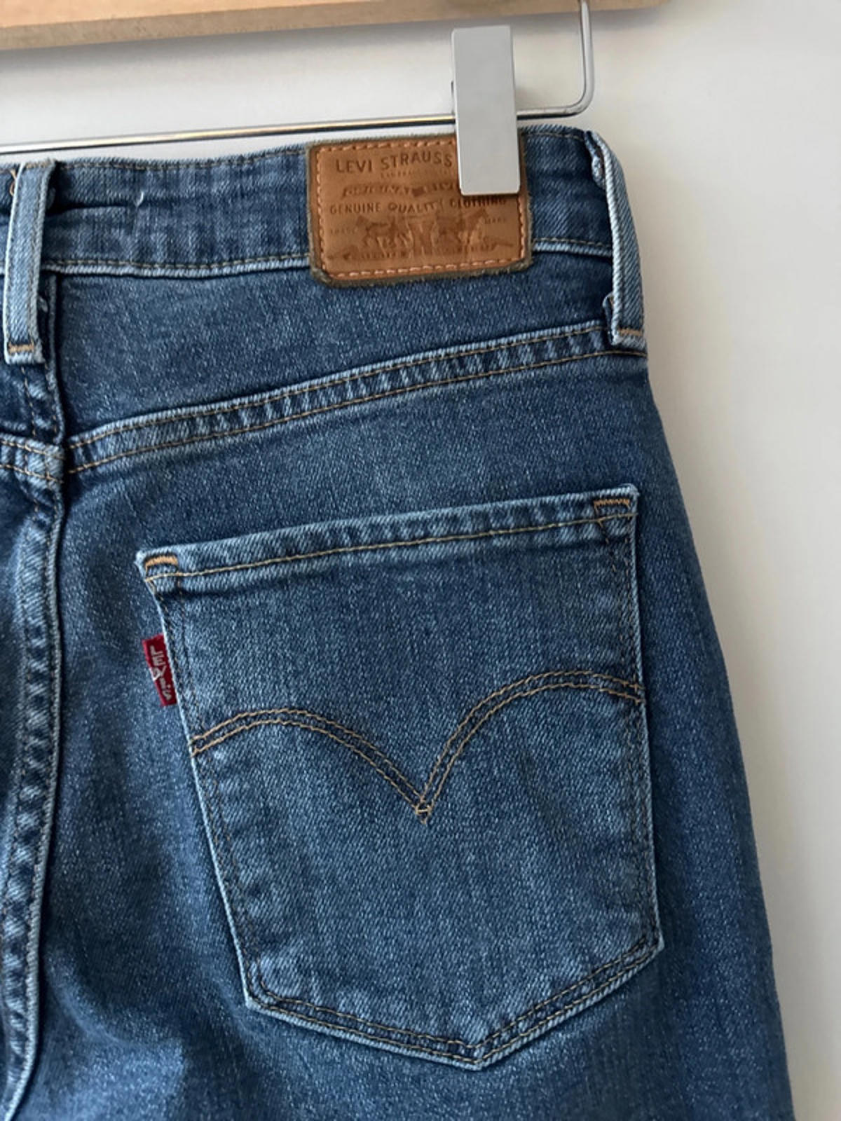 Women’s Levi’s 721 High Waisted Slim Fit Jeans - W26/L29 - 0500