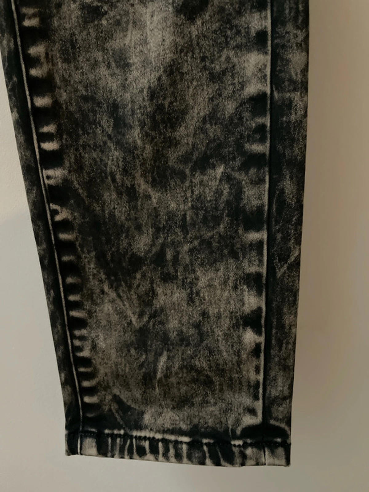 Women’s The Kooples Skinny Short-fit Jeans In Black Acid Wash - W26/L27 - 2503