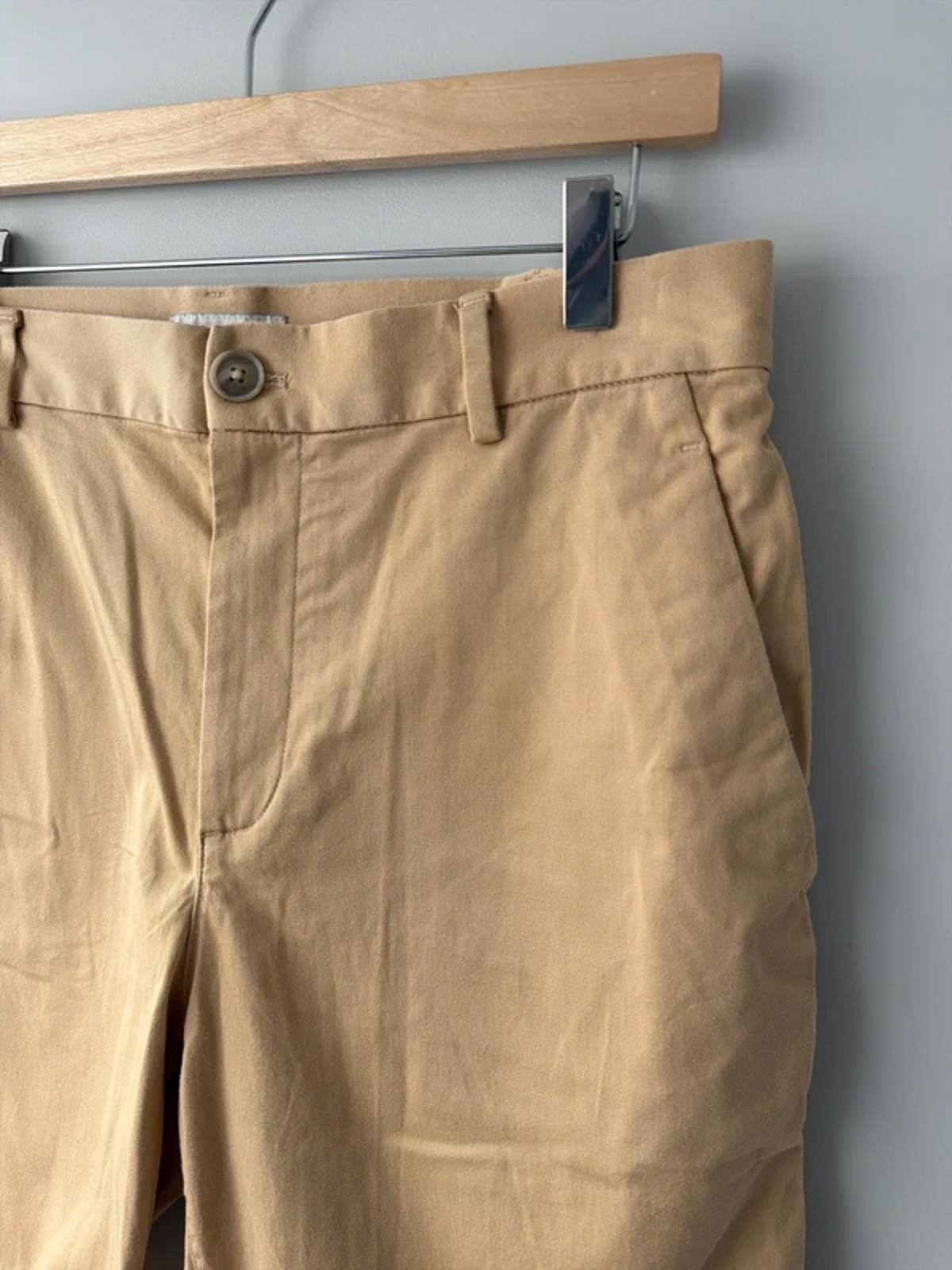 Men's Cos Stretch Fit Classic Chino Shorts in Beige - W33 - 3267