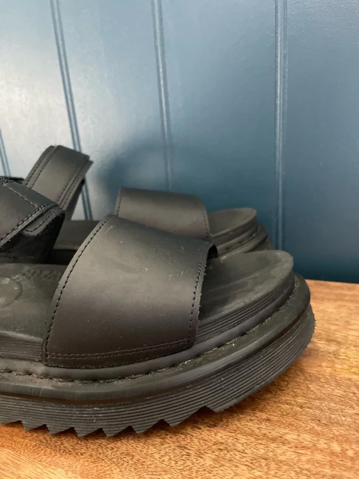 Women’s Dr Martens Voss Chunky Sole Sandals In Black - UK 7 - 3045