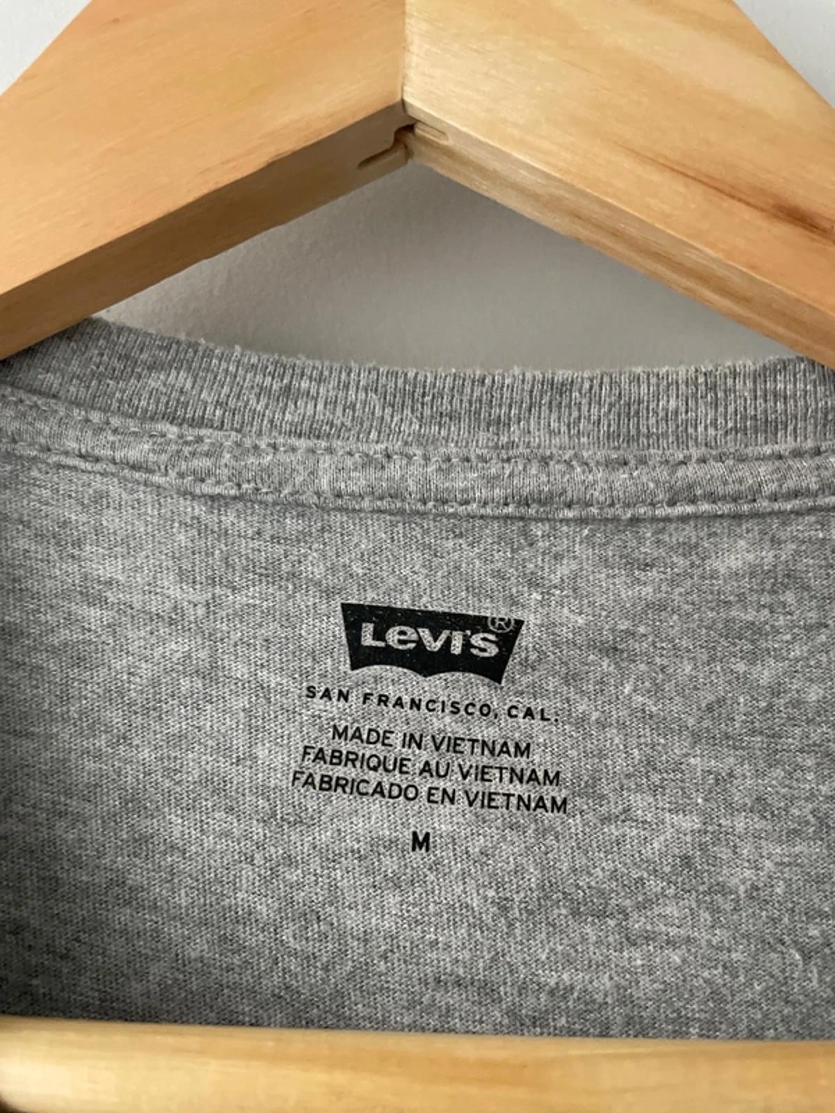 Men’s Levi’s Crew Neck Short Sleeve T-shirt in Grey - Medium - 3035