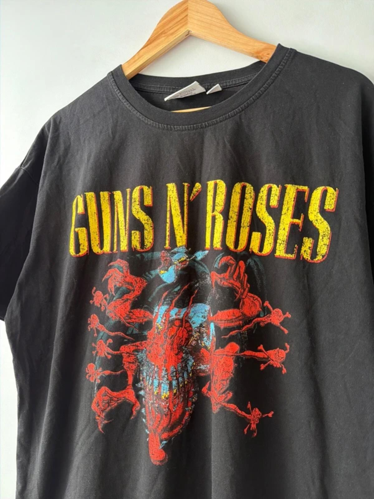 Men’s Guns N’ Roses oversized fit 87-88 tour t-shirt in black - medium - 3394