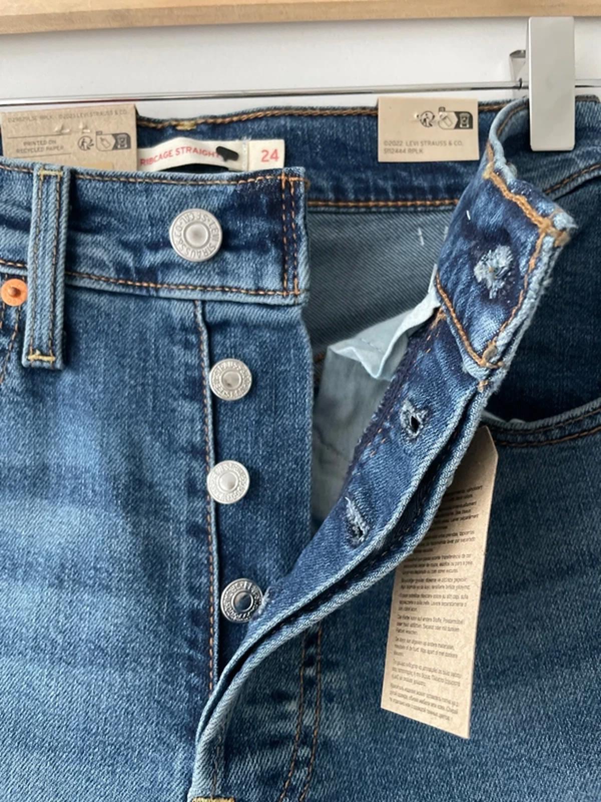 Women’s Levi’s High Waisted Ribcage Straight Fit Jeans In Navy - W24/L32 - 2922