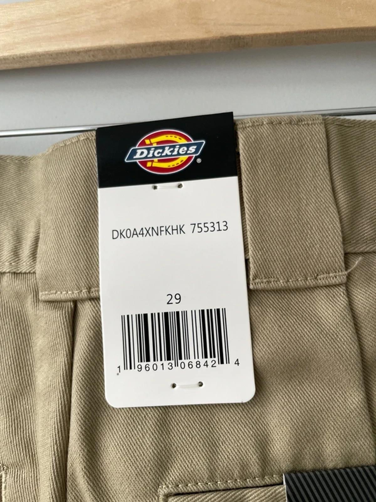 Women’s Dickies Slim Fit High Waist Shorts in Beige - W29/L11 - 2886