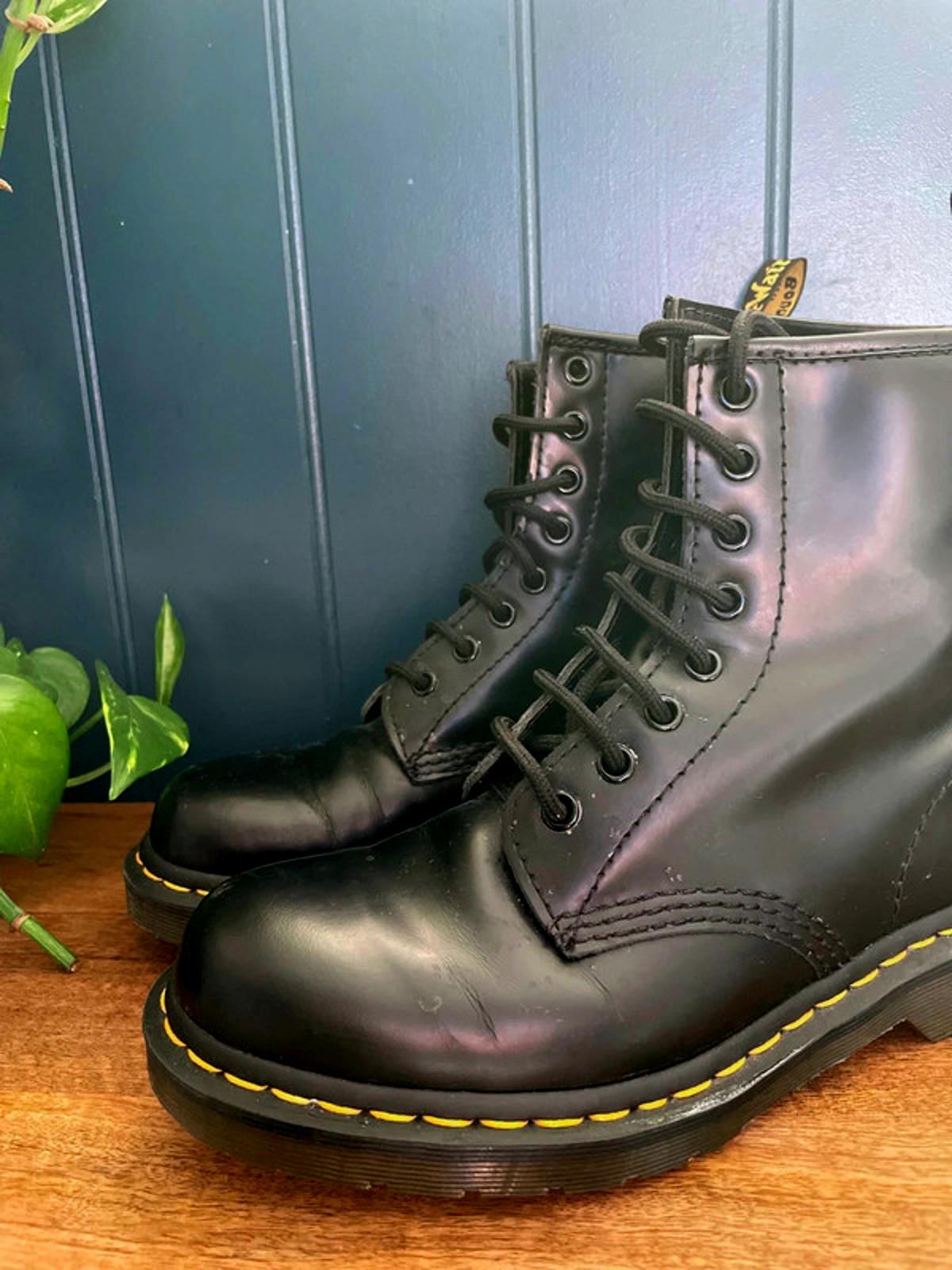 Women’s Dr Martens 11822 Mid Calf Lace Up Boots in Black - UK5 - 2158