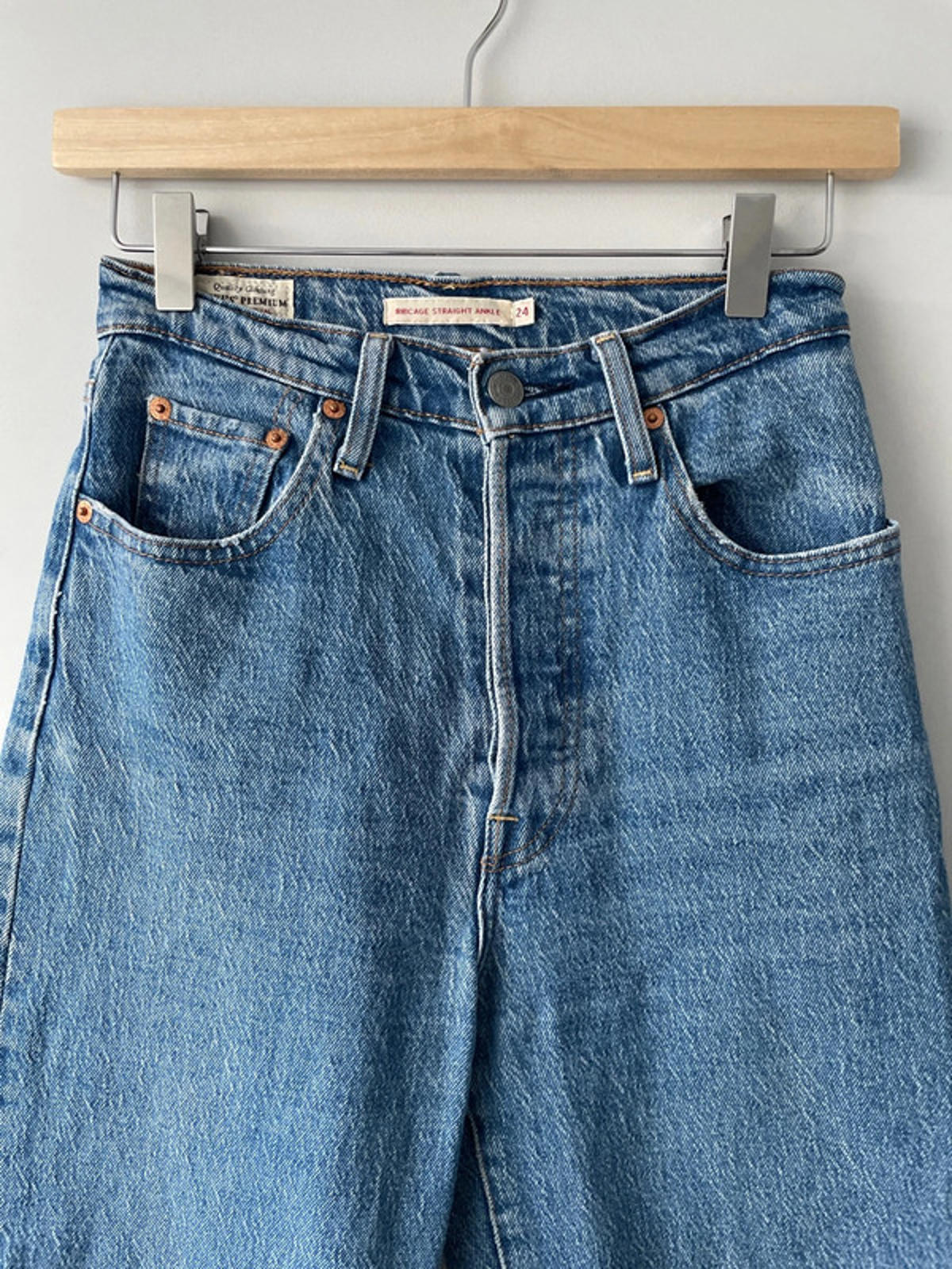 Women’s Levi’s High Waisted Ribcage Straight Fit Jeans In Blue - W24/L27 - 2268