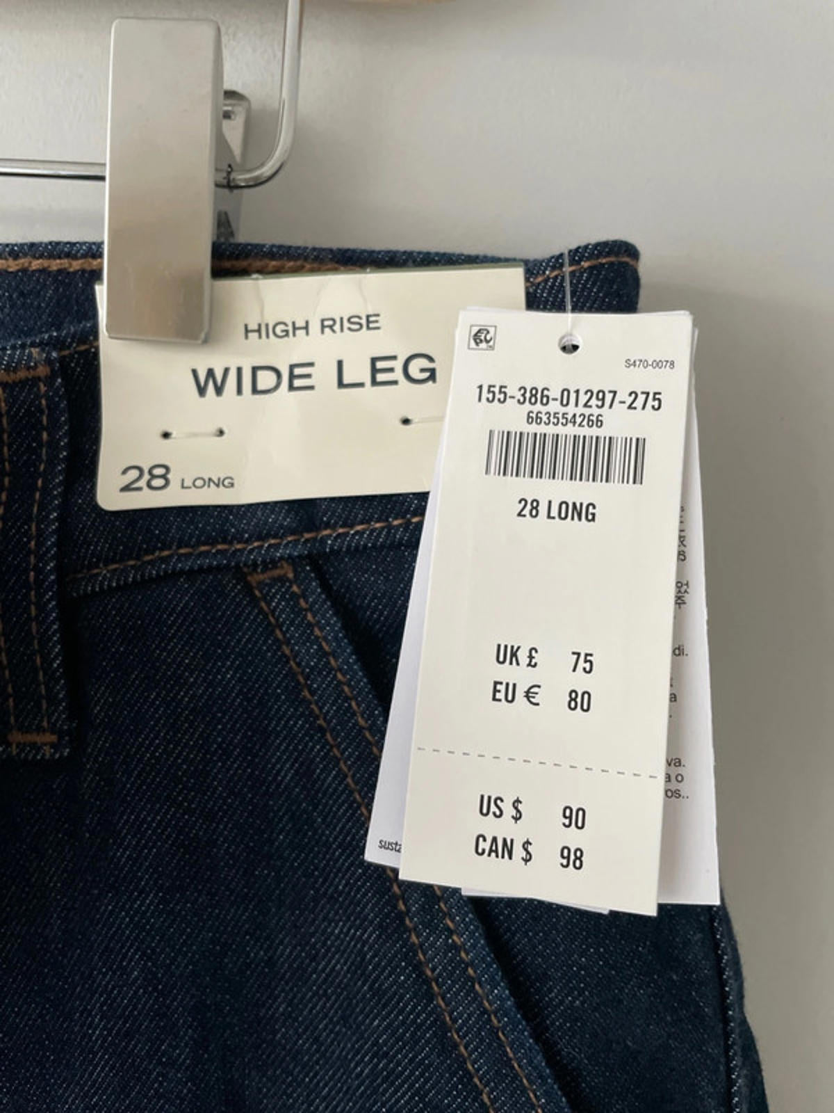 Women’s Abercrombie and Fitch High Rise Wide Leg Jeans in Navy - W28/L32 - 2563